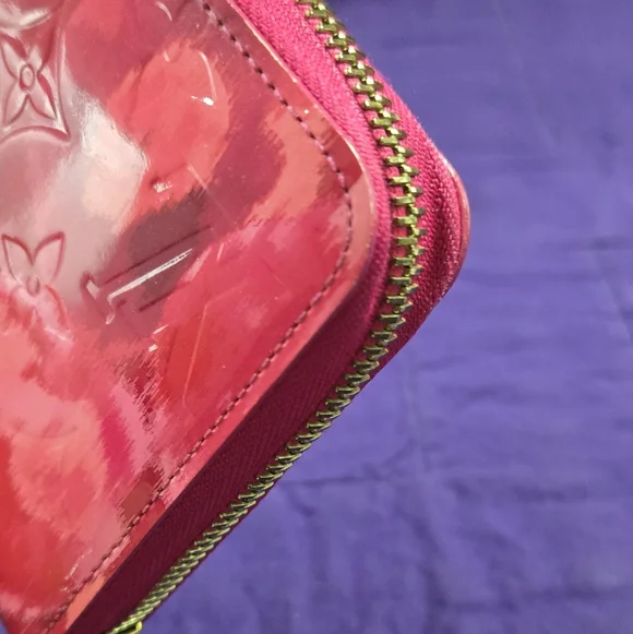 Louis Vuitton IKat Monogram Limited Edition Vernis Long Wallet - Picture 3 of 16